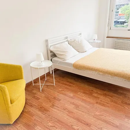 Lägenhet New In 3 Bedrooms And Spacious